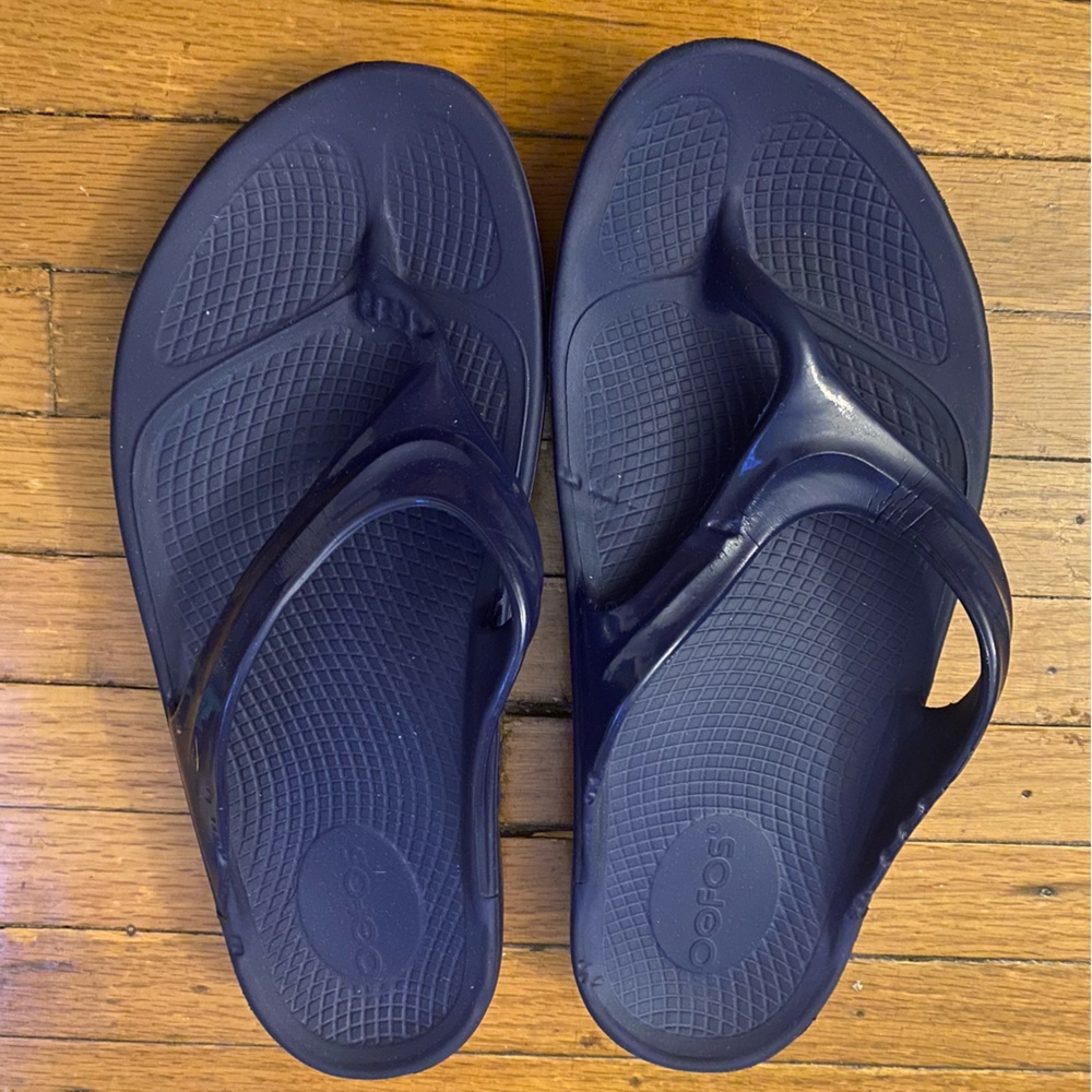 OOFOS Navy Blue Flip Flops